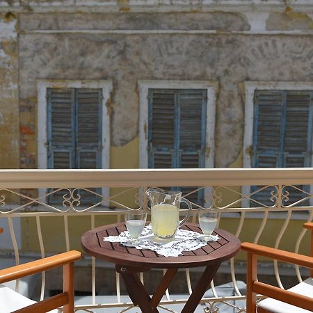 Oisyra Boutique Hotel Ermoupoli Buitenkant foto